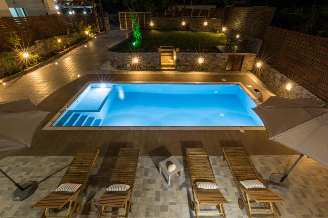 Tzouganos Villa Sfinarion Exterior photo